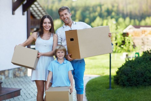 Local packing support for flats and houses in Kennington