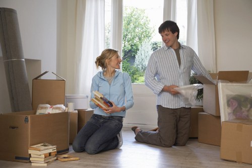 Commercial packing and unpacking support for a Kennington business move