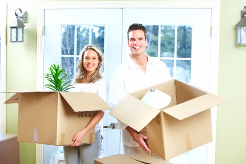 Kennington removal company supporting a home or office move
