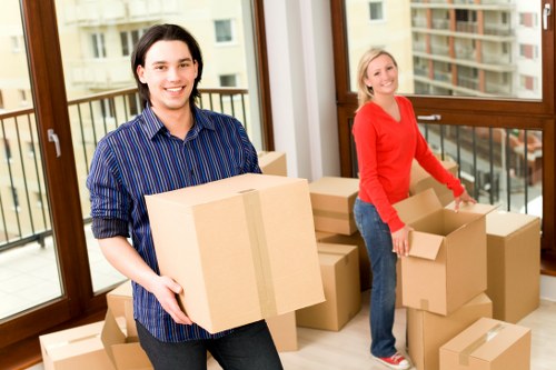 Flat access and parking considerations for a move in Kennington